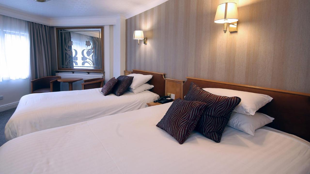 Bredbury Hall Hotel 스톡포트 외부 사진