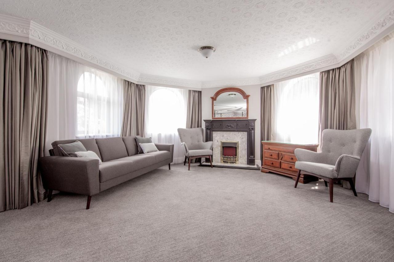 Bredbury Hall Hotel 스톡포트 외부 사진