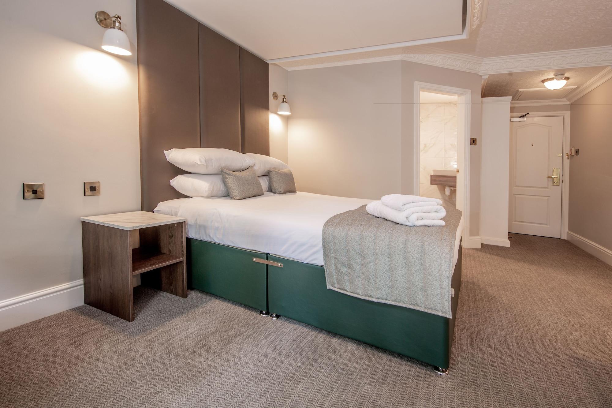 Bredbury Hall Hotel 스톡포트 외부 사진