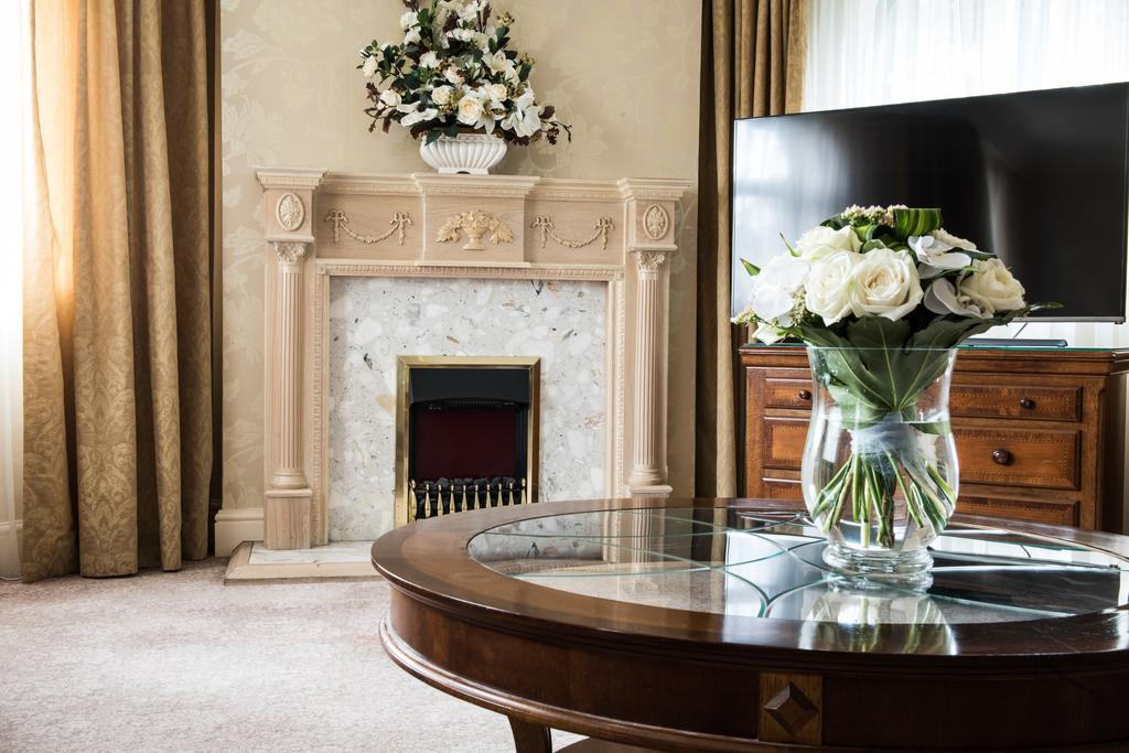 Bredbury Hall Hotel 스톡포트 외부 사진