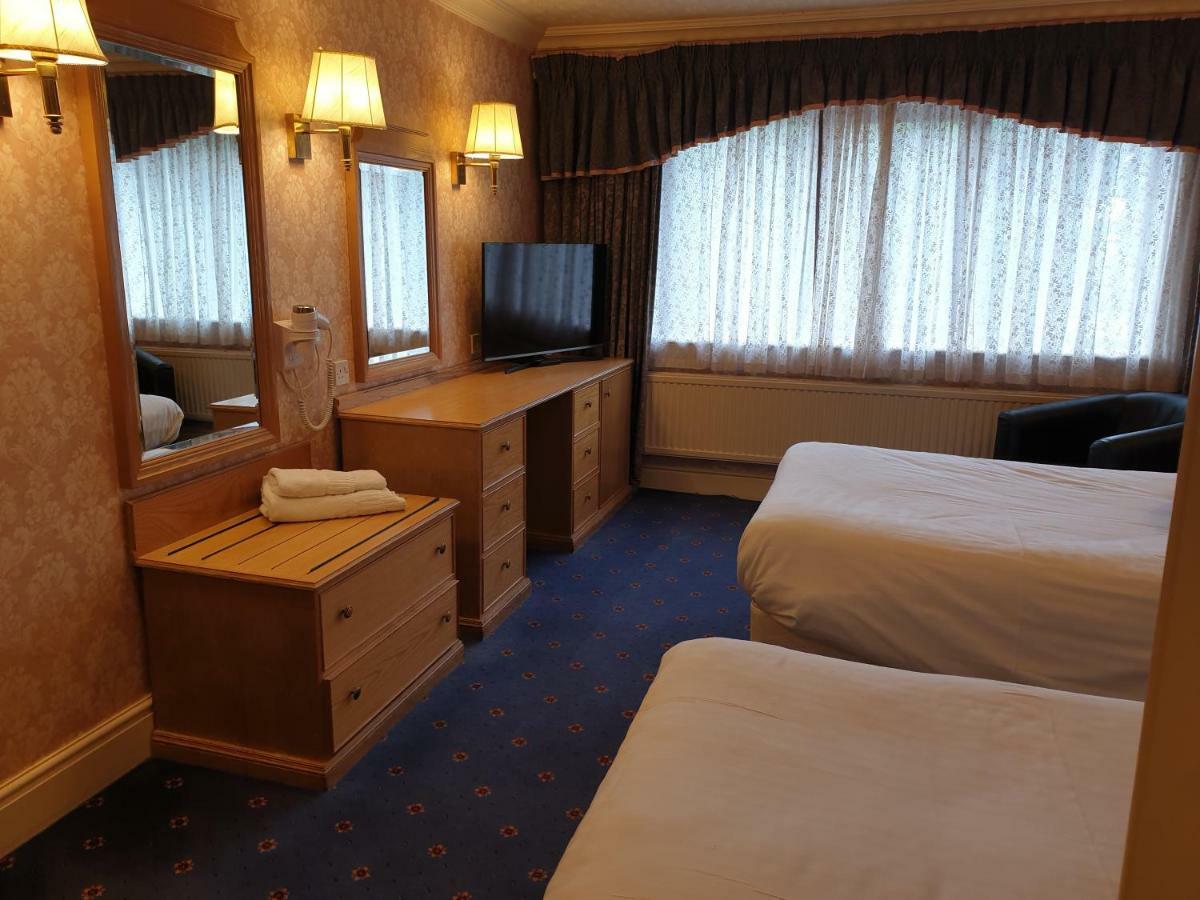 Bredbury Hall Hotel 스톡포트 외부 사진